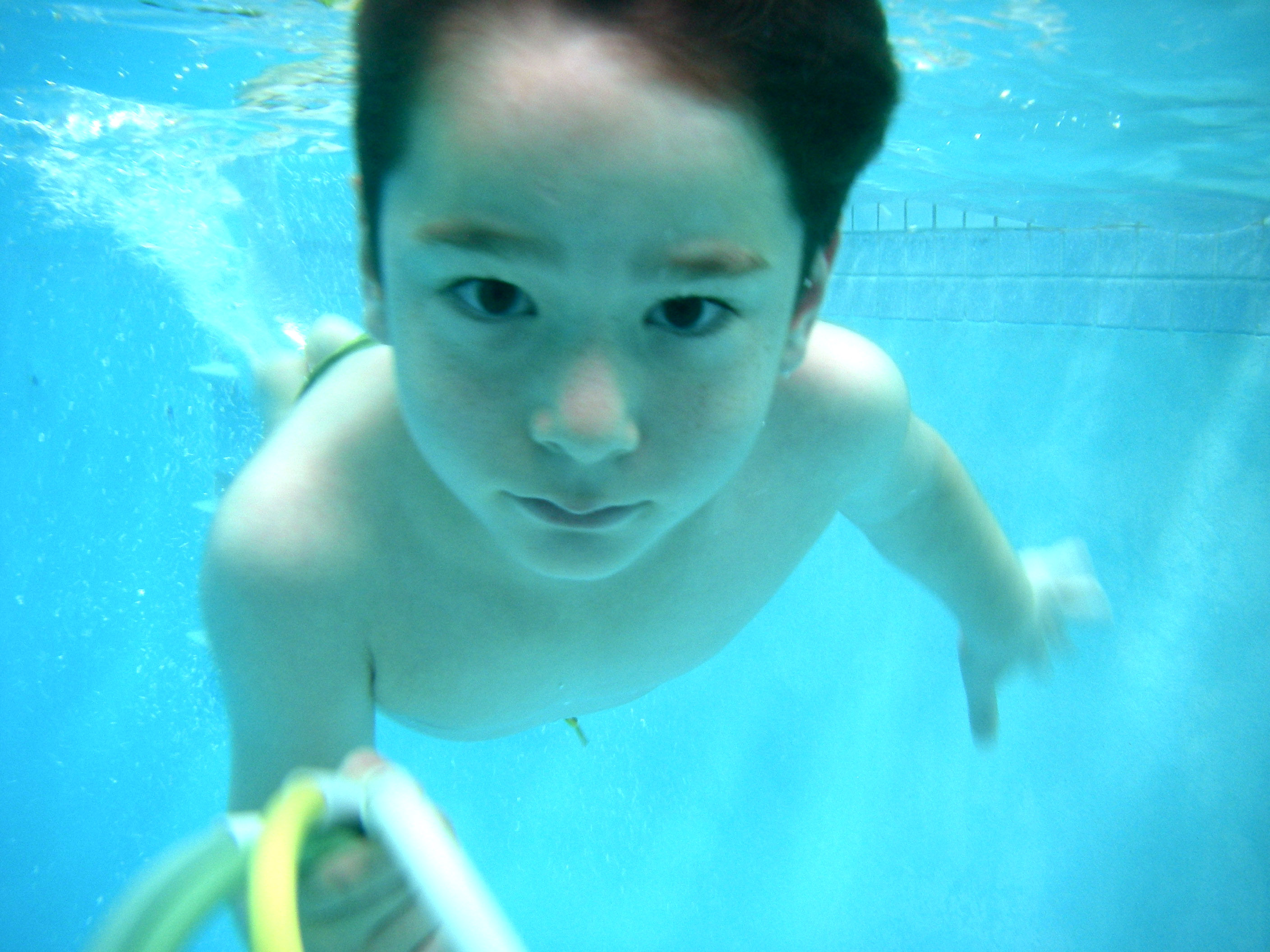 underwaterwebpics/maxunderwater.jpg